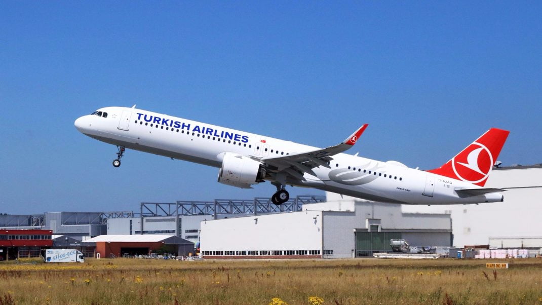 a321 airbus 321 sivil havacılık uçuş thy türk hava yolları barcelona